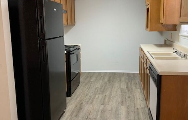 2 beds, 2 baths, 925 sqft, $955, Unit 1401