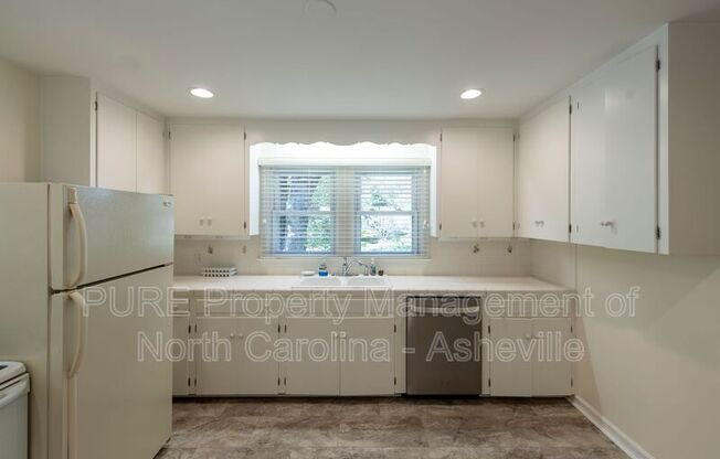 30 Bassett Rd