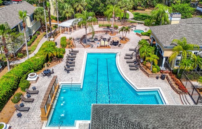 Beautiful 2BR Condo in Desirable Courtney Palms