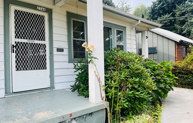 Charming Vintage 3 Bedroom 2 Bathroom Duplex is a Must See!!!