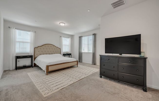 4 beds, 3 baths, $2,900