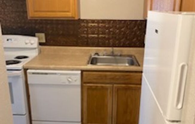 Studio, 1 bath, 520 sqft, $560, Unit 2604-106