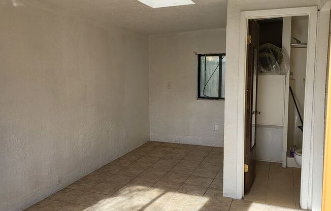 2 beds, 1 bath, $1,875