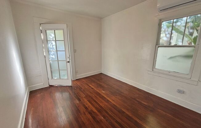 1 bed, 1 bath, $3,950, Unit 4300 Melbourne Ave