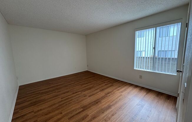 1 bed, 1 bath, 650 sqft, $1,800, Unit 105