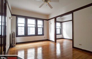816 W Waveland Ave