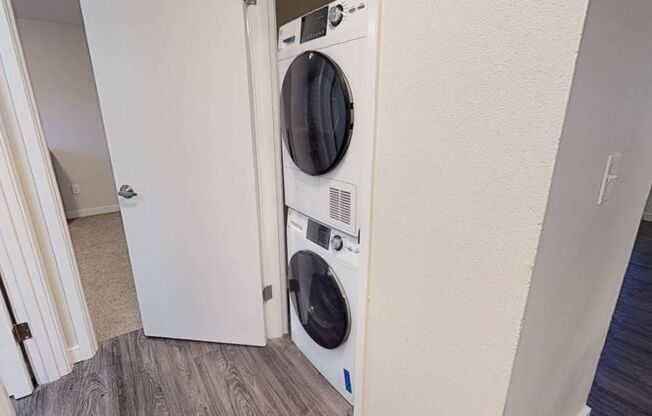 2 beds, 1.5 baths, 950 sqft, $1,950, Unit 126