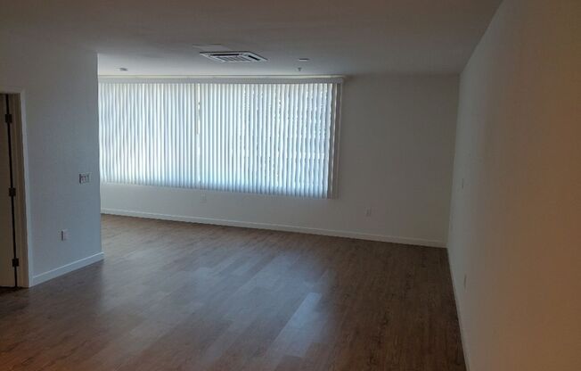 ******1836 Columbia Street