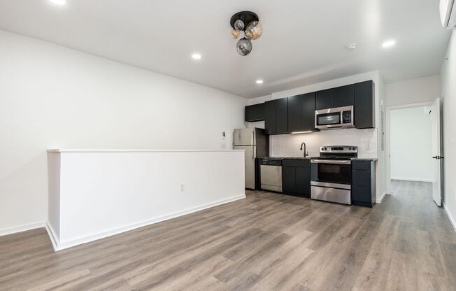 1 bed, 1 bath, 457 sqft, $1,325, Unit 37