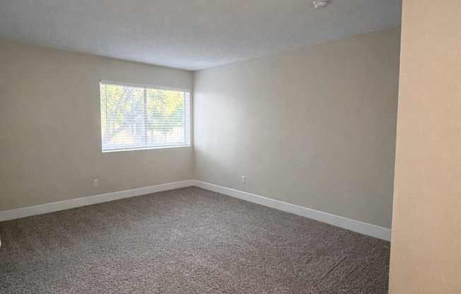 1 bed, 1 bath, 714 sqft, $1,795, Unit 042