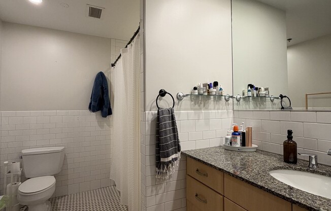 2 beds, 2 baths, 1,149 sqft, $4,500, Unit 202