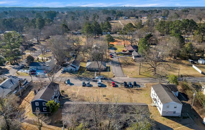 2 beds, 1 bath, 850 sqft, $850, Unit 1321-A