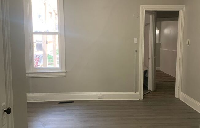 1 bed, 1 bath, $895