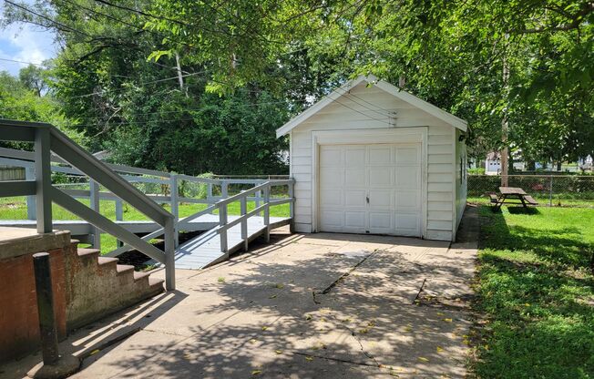 Floor-tastic Retreat: Rent this 3 Bed/1 Bath House with a Porch Full of Possibilities!