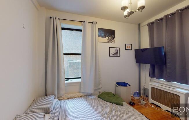 1 bed, 1 bath, $3,995, Unit 301