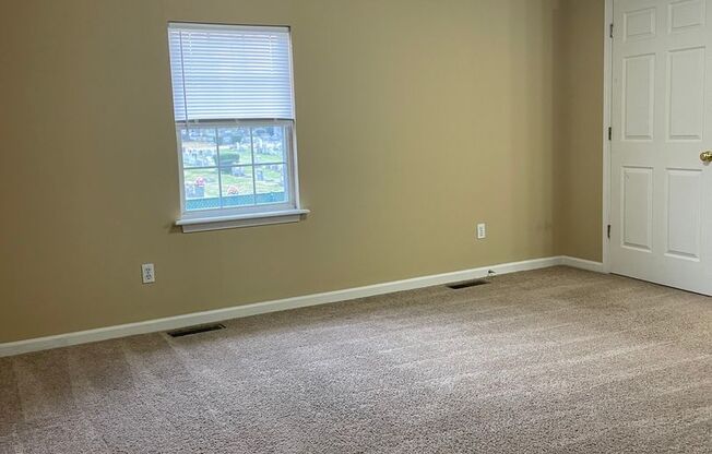 2 beds, 2 baths, 1,100 sqft, $875, Unit C7