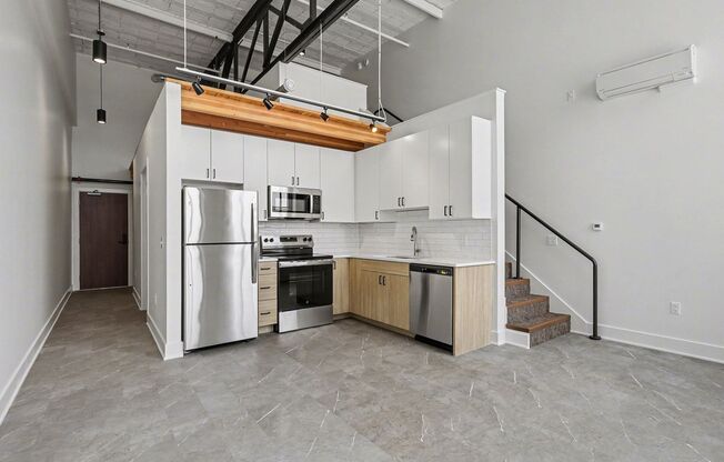 1 bed, 1 bath, 737 sqft, $1,800, Unit Apartment #124