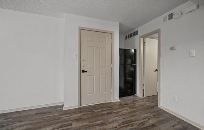 1 bed, 1 bath, 520 sqft, $1,195, Unit C-09