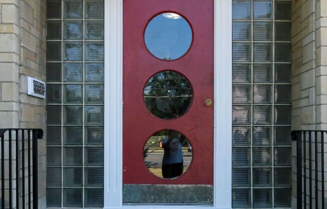 665 Columbia Turnpike