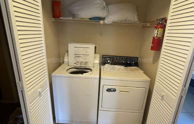 3044 ANTIQUE OAKS CIR