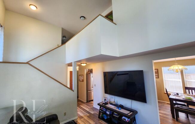 Inviting Vaulted 2-Story