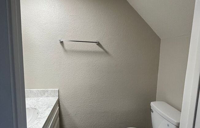 1 bed, 1.5 baths, 737 sqft, $1,850, Unit 115