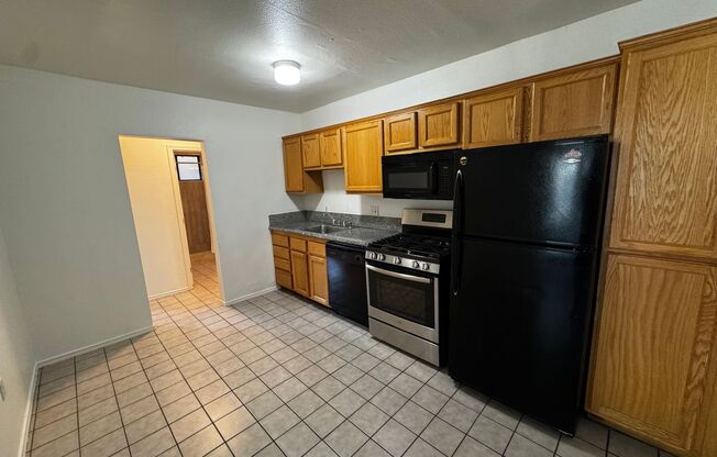 2 beds, 1 bath, 550 sqft, $2,450, Unit 1115-1