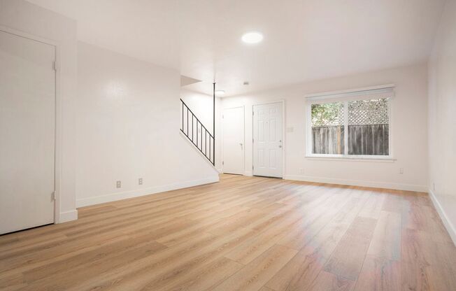 2 beds, 1.5 baths, $2,600, Unit 1117 Park Ave #D - LU