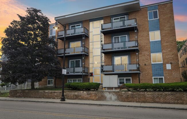 1045 River