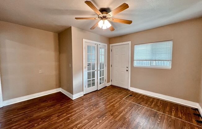 3 beds, 1 bath, $2,500