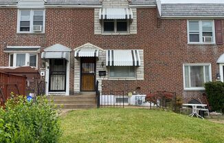 Charming 3-Bedroom Townhome in Darby! Available NOW!