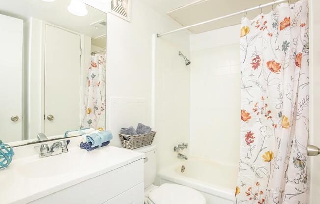 1 bed, 1 bath, 656 sqft, $1,250