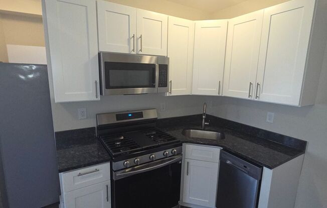 075 - 111 SANFORD REALTY LLC