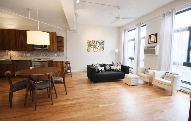 1 bed, 1 bath, 700 sqft, $3,400, Unit 525