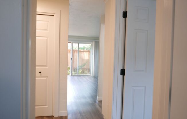 Westwood Apartments ** On-site Laundry Facilities, Off-Street Parking & Private Patio or Balcony