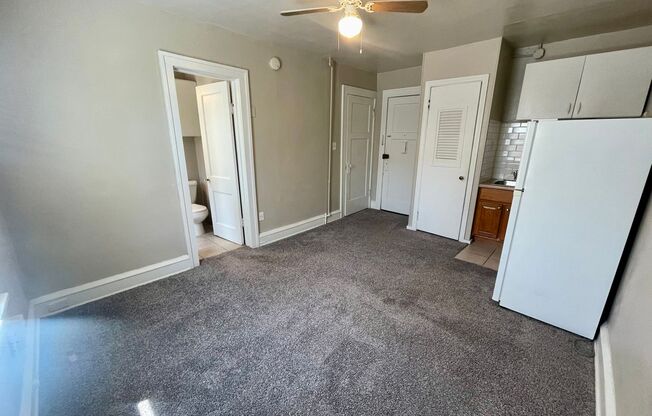 Studio, 1 bath, $695, Unit 16