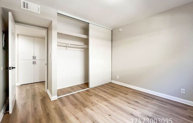 320 W Lomita Ave