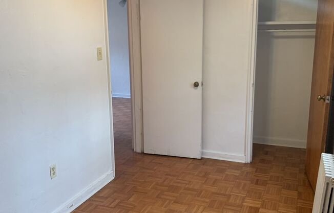 2 beds, 1 bath, $1,750, Unit 309C