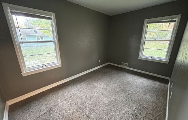 2 beds, 1 bath, $1,395