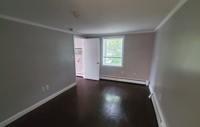 1 bed, 1 bath, 600 sqft, $2,300, Unit G