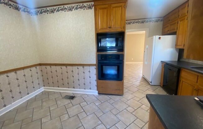 4 beds, 2 baths, $2,050