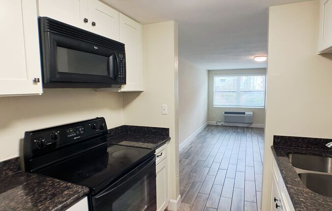 2 beds, 1 bath, $1,500