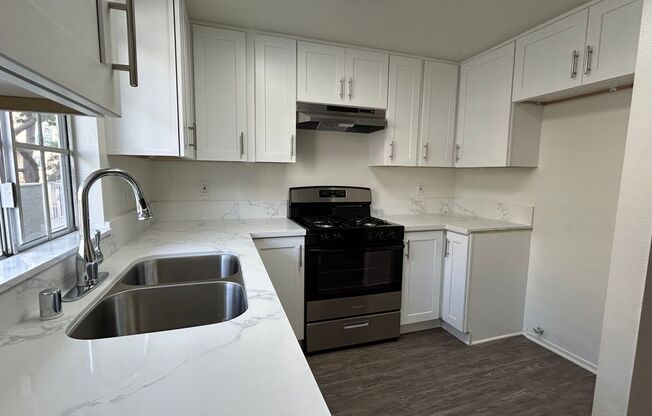 2 beds, 2 baths, $2,750, Unit 102