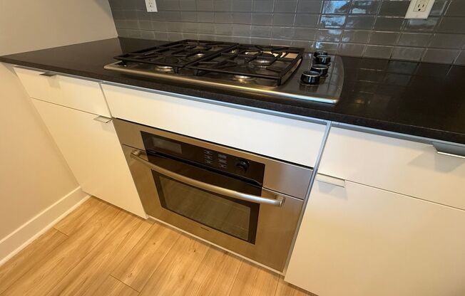 1 bed, 1 bath, $4,250, Unit # 21E
