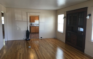 2 beds, 1 bath, $1,250