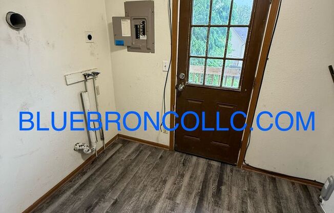 9115-9121 85th Street