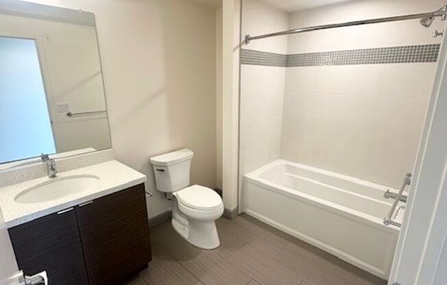 2 beds, 2 baths, 903 sqft, $4,195, Unit 518