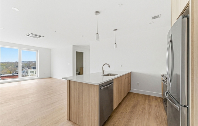 2 beds, 2 baths, 951 sqft, $4,250, Unit 301