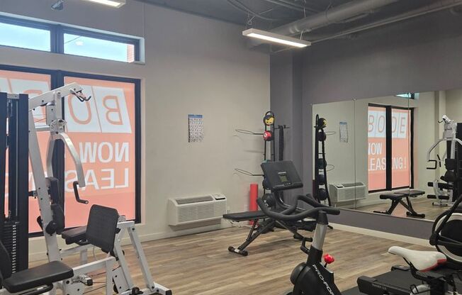 Studio, 1 bath, $1,100, Unit 220-MFTE