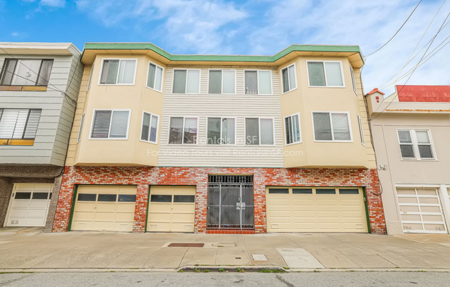 1380 48 AVE